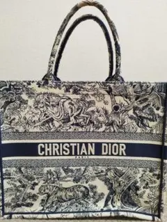 Diorブックトート