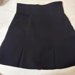 SNIDEL 黒 スカショーパン