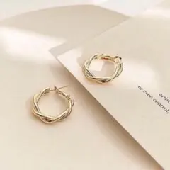 大人気！ピアス 18k イエローゴールド フープ ピアス シンプル レディース