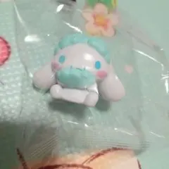 サンリオキャラクターズ　おやすみのひ　シナモロール　ガチャガチャ　ガシャポン