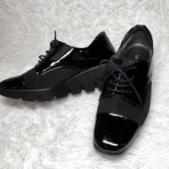 美品 ヒルズアベニュー エナメル ウェーブソール サイドストレッチ 23.0