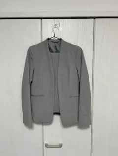 GU/ジーユー　ノーカラージャケット＆テーパードアンクルパンツ　セットアップ