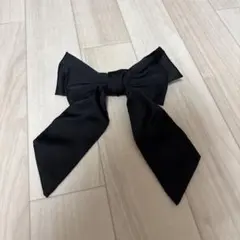 黒 サテン リボン型バレッタ