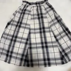 新品未使用品⭐︎大きいサイズしまむら　はなゆんチェック柄 フレアロングスカート3L