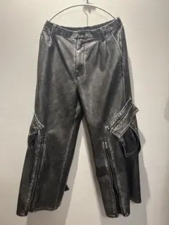 ダークグレー カーゴパンツ