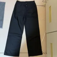 ブラックルーズフィットパンツ