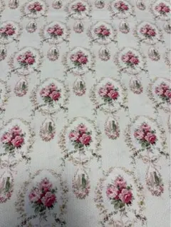 YUWA Daughter&Son 綿プリント生地　オフホワイト 110*100