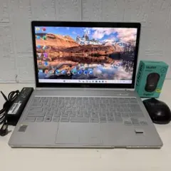 Windows11 オフィス付き　Core i5 SSD 富士通タッチノートPC