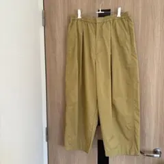 UNIQLO Uカーキ ワイドパンツ ゴムウエスト