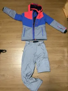 （中古）スノーウェア　上下　140㎝程度　傷汚れはあり