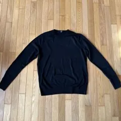 UNIQLO 黒セーター