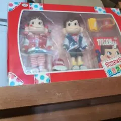 ぺこ&ポコ　お着替えセット Amazon | 不二家 ペコちゃん着せかえ人形&スポーツポコちゃん