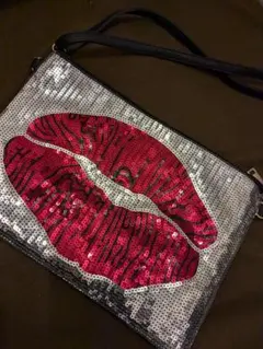 ☆新品☆未使用☆リップ柄スパンコールバッグ