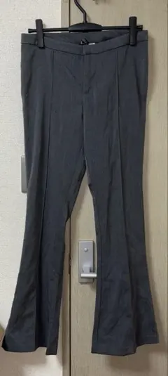 【新品タグ付き H&M DIVIDED】グレー スラックス パンツ EUR38