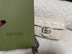 GUCCI GGマーモント キルティング ショルダーバッグ