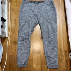 7年くらい前のGU グレー ジョガーパンツ サイドポケット付き