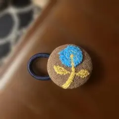 ミナペルホネン skip 刺繍 ヘアゴムのサムネイル