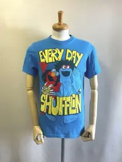 SESAME STREETフォトアートTシャツ（BLU-S） Sサイズ - メルカリ