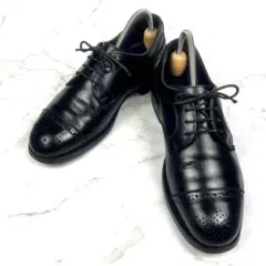 Tricker’s キャップトゥ ブローグ 黒 英国製 ビブラム 本革のサムネイル