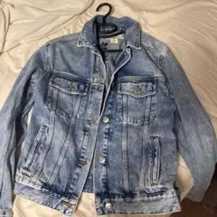 H&M 花柄刺繍デニムジャケットライトブルー