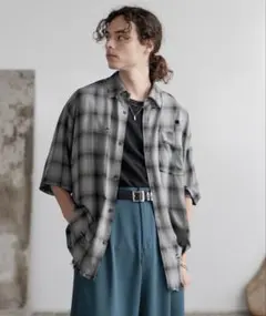 HARE ダメージ加工 チェック柄 半袖シャツ　グレー（完売品）のサムネイル
