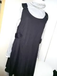 ノースリーブ黒ミニワンピース