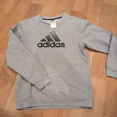 adidas グレー トレーナー 150