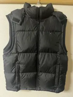 TOMMY HILFIGERフード付き黒ダウンベスト