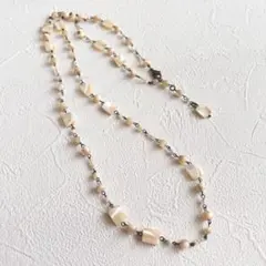 マザーオブパール　ロングネックレス﻿﻿　ベージュ　天然石ビーズ