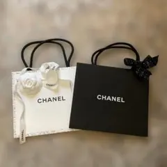 シャネルブティック　紙袋、ショッパー2枚　リボン2セット