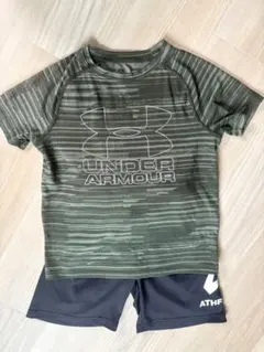 UNDER ARMOUR Tシャツ　ショートパンツセット