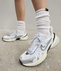 NIKE V2K RUN ナイキ　24.5
