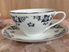 ノリタケ　ブルーの小花柄カップ・ソーサー 2個セット赤Ｎ