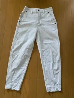 GAP ・ホワイトデニムパンツ・アンクル丈・白・テーパードのサムネイル