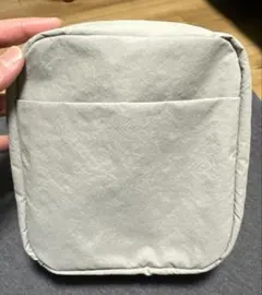 リンクルナイロン　大きく開くスクエアポーチ グレー　約１４×１６×６ｃｍ　無印