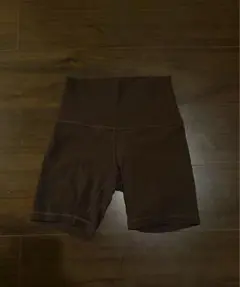 lululemon ヨガショートパンツ ブラウンのサムネイル
