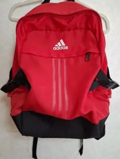 アディダス　リュック　赤