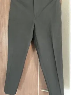 【美品】UNIQLO スラックスウエスト79 Mサイズ 黒 ブラック