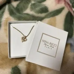 NINA RICCI ハート型ネックレス