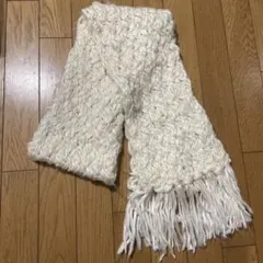 カルバンクライン　ホワイト フリンジ付き ロングニットマフラー