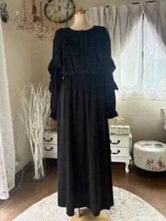 美品　ZARA ザラ　フリルデザイン　黒マキシ丈ワンピース