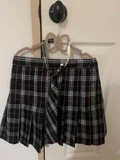 プリーツスカートネクタイ付き