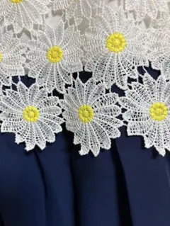 デイジー刺繍 ワンピース ネイビー ホワイトのサムネイル