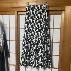 新品 スコットクラブ 幾何学模様ロングスカート