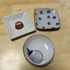 デザイン皿セット（ダルマ・なすび・花模様）
