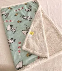 新品⭐︎スヌーピー 裏ボアブランケット　ひざ掛け 100×70 もこもこ グリーン