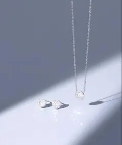 韓国　J.ESTINA ジェスティーナ　ホワイトモンドネックレス