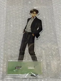 進撃の巨人　AMNIBUS 特大アクリルスタンド　リヴァイ