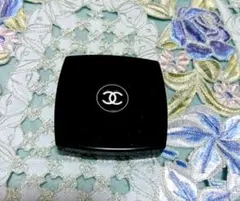 CHANEL　 アイシャドウパレット 4色