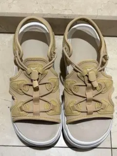 【美品】Nike エアマックスココ　ベージュ　サンダル